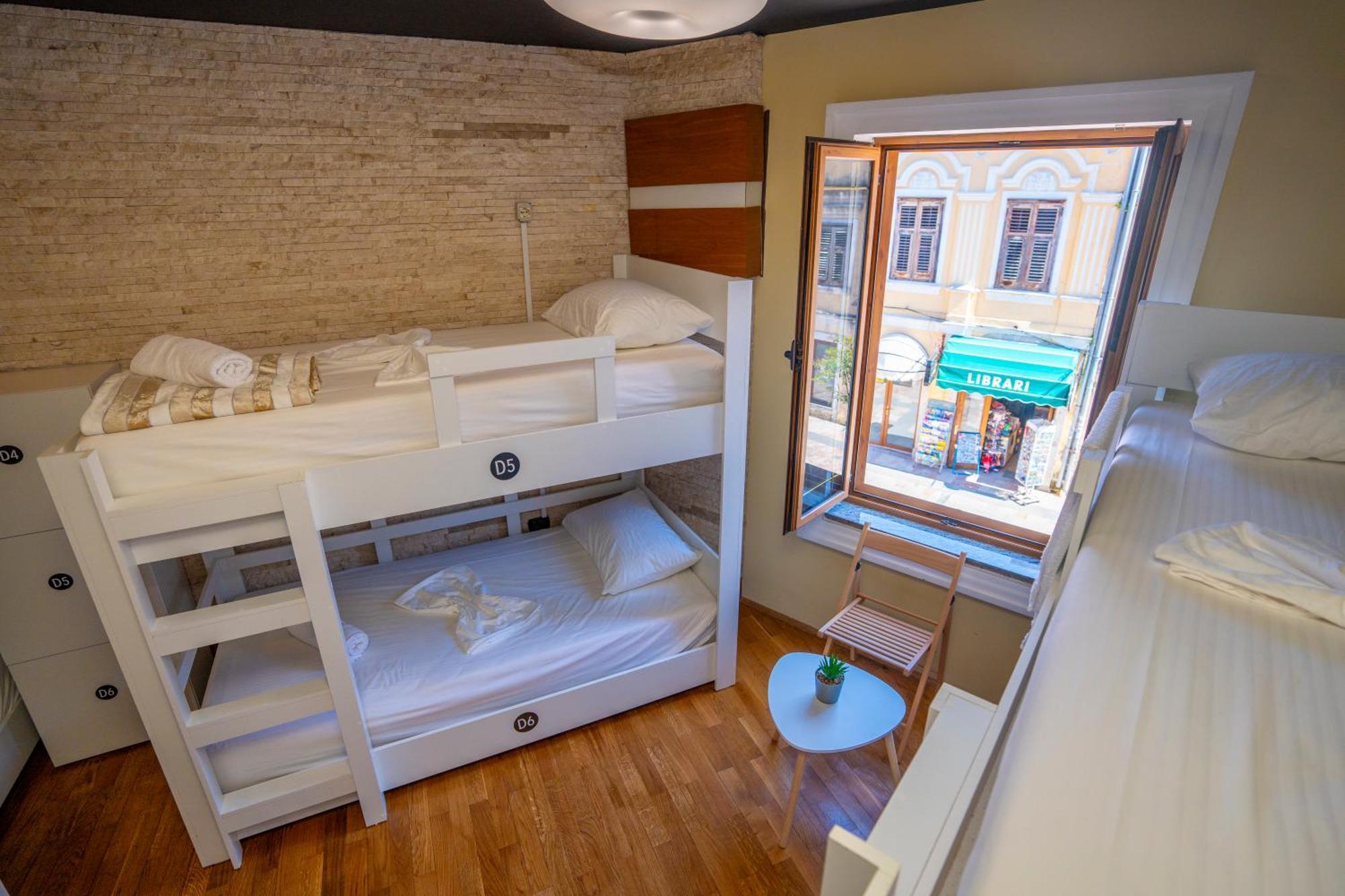 Terrace Hostel & Lounge Bar Shkoder Luaran gambar