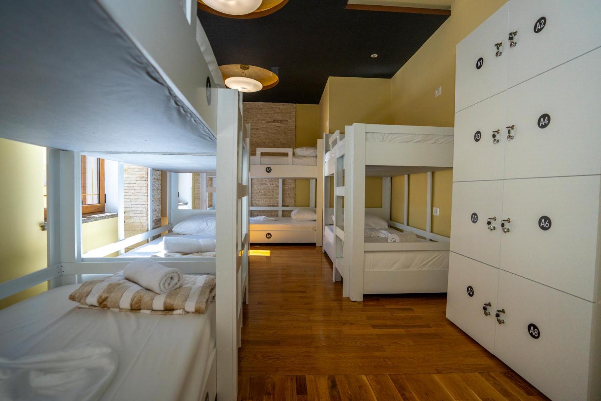 Terrace Hostel & Lounge Bar Shkoder Luaran gambar