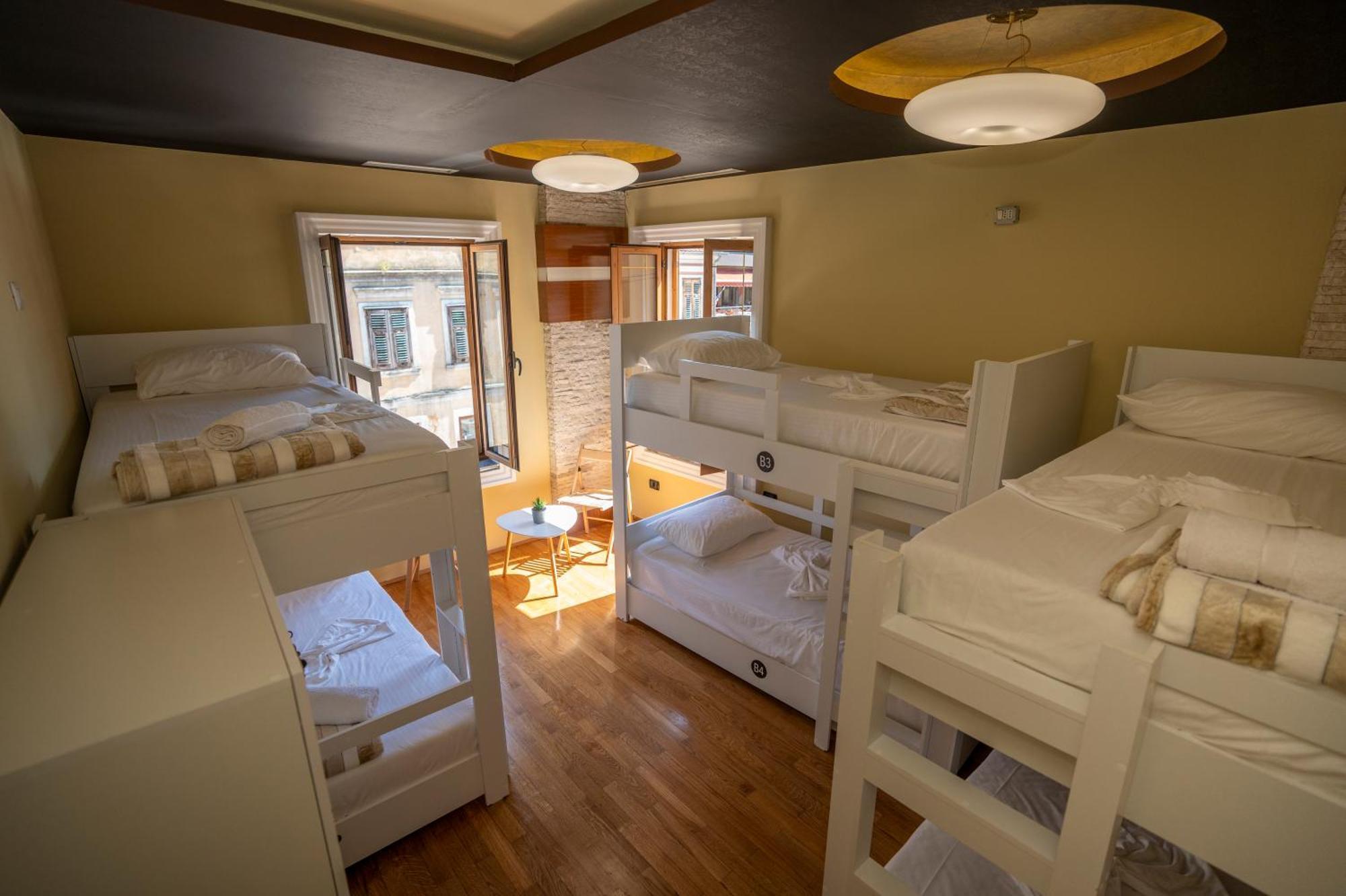 Terrace Hostel & Lounge Bar Shkoder Luaran gambar