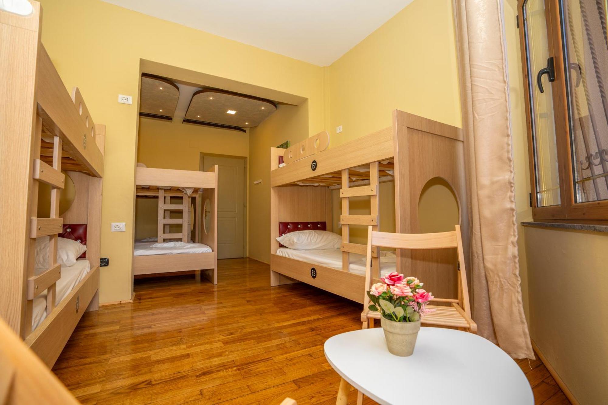 Terrace Hostel & Lounge Bar Shkoder Luaran gambar