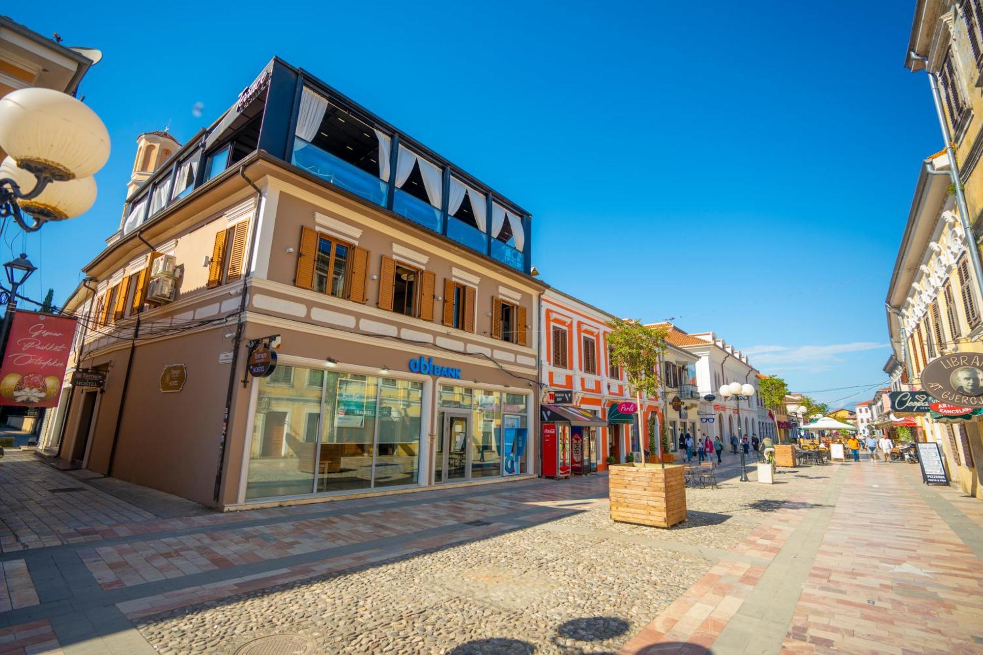 Terrace Hostel & Lounge Bar Shkoder Luaran gambar