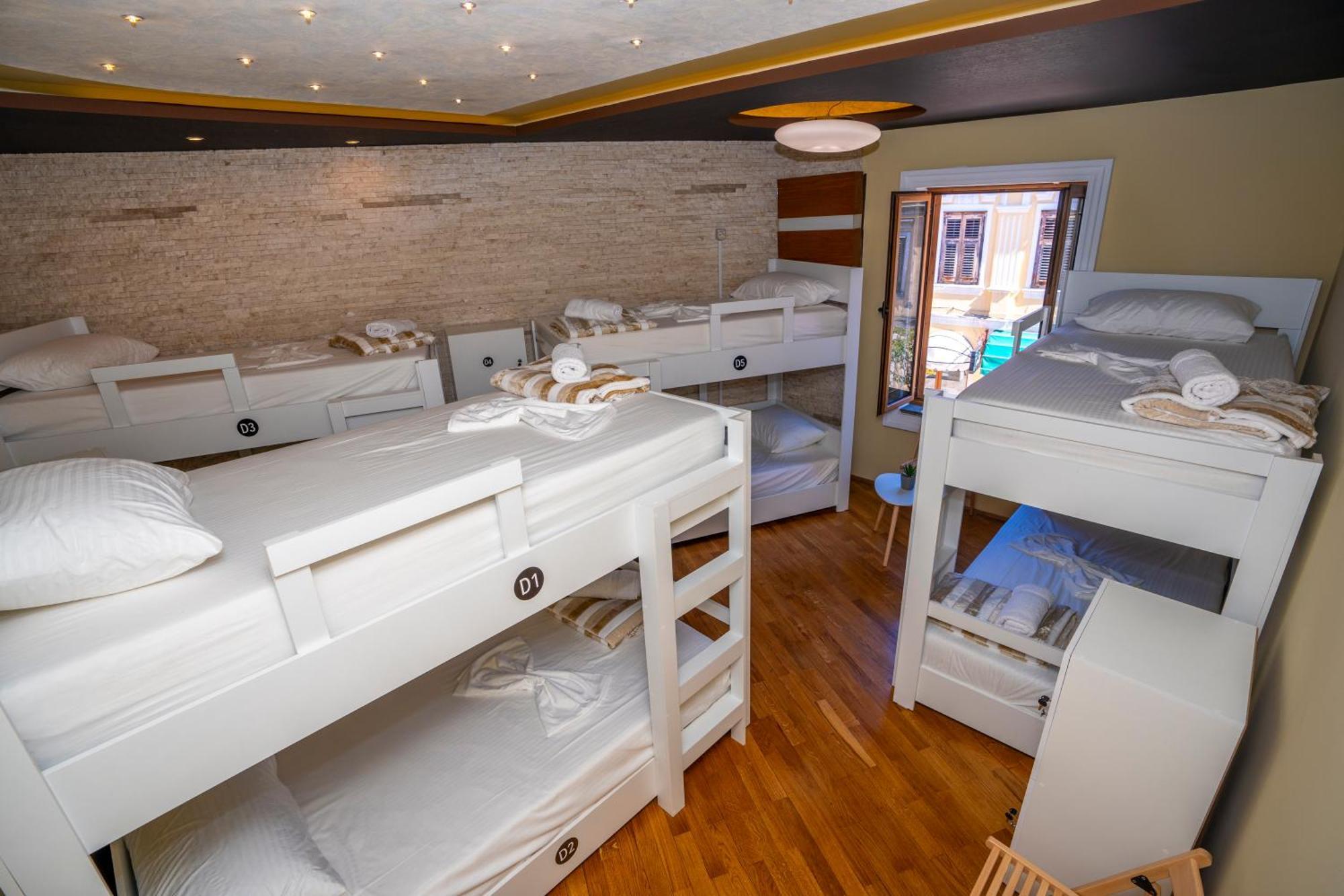 Terrace Hostel & Lounge Bar Shkoder Luaran gambar