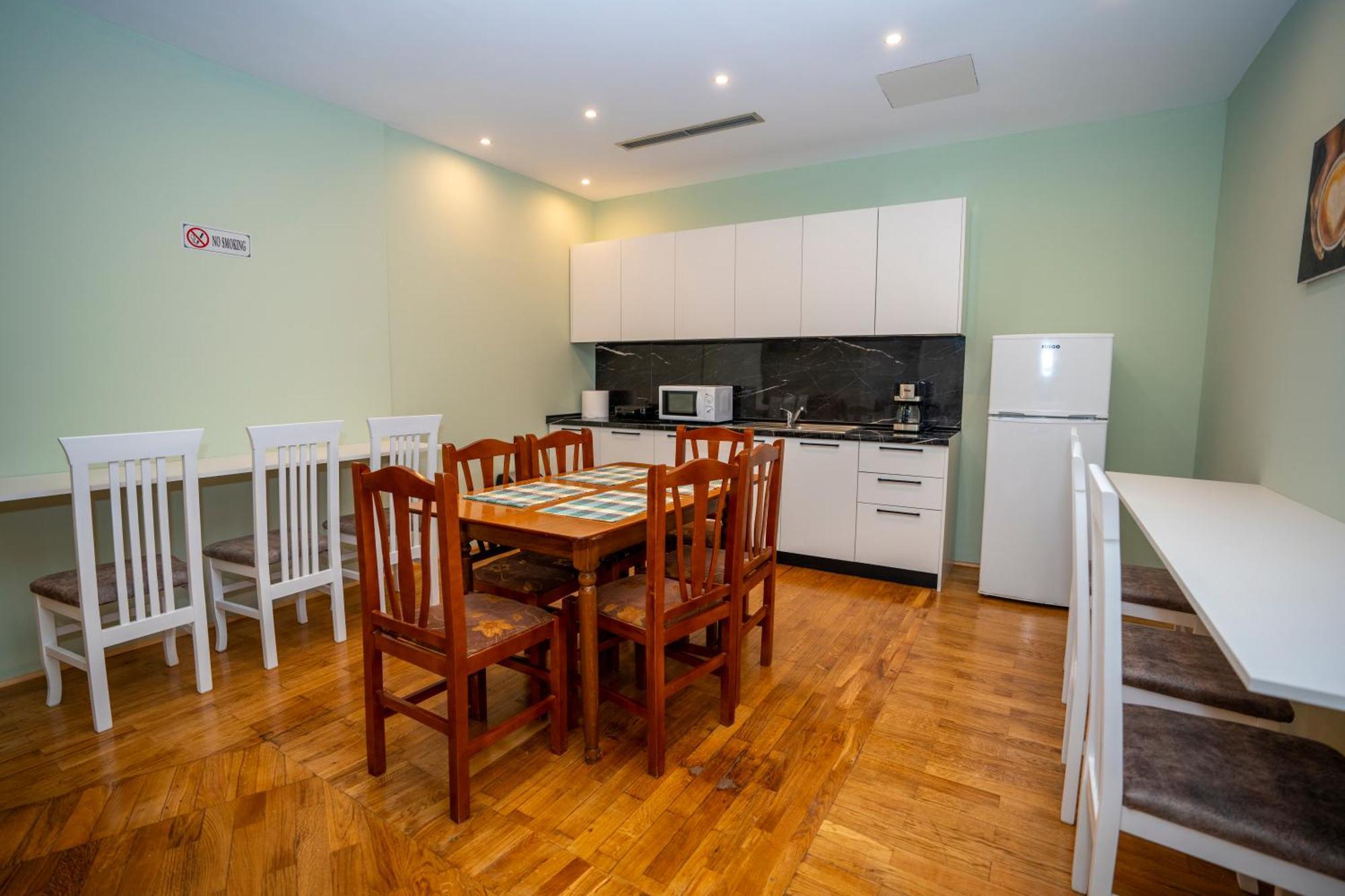 Terrace Hostel & Lounge Bar Shkoder Luaran gambar