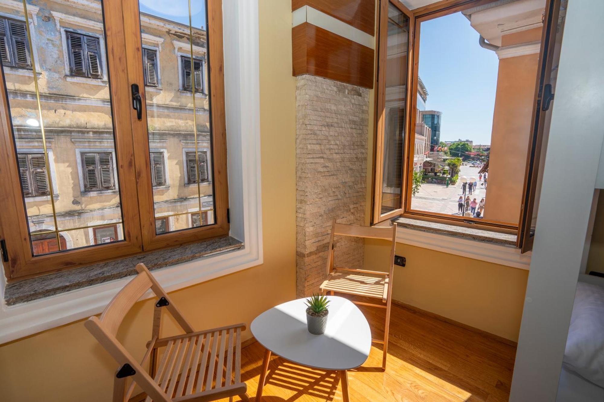 Terrace Hostel & Lounge Bar Shkoder Luaran gambar