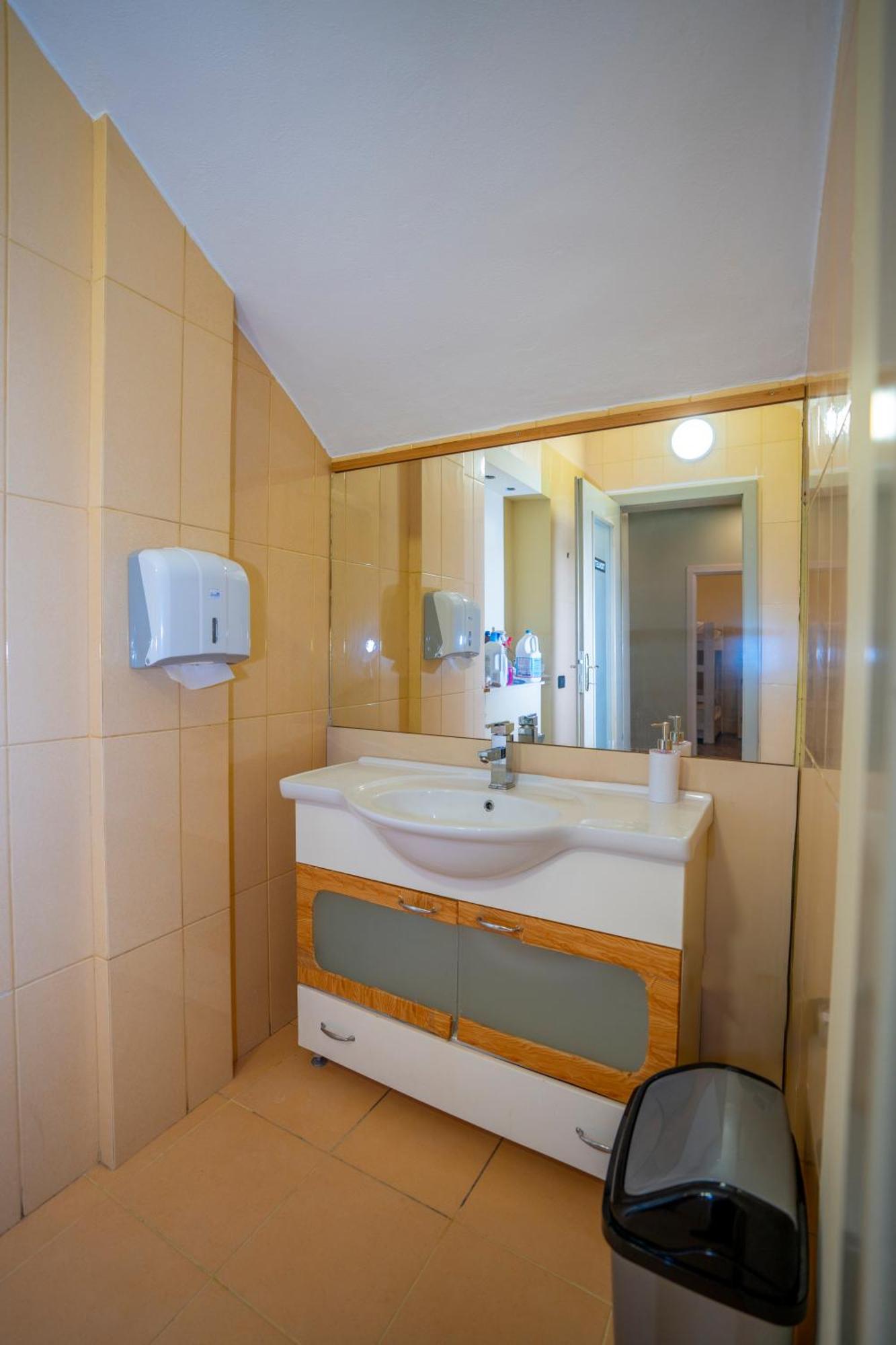 Terrace Hostel & Lounge Bar Shkoder Luaran gambar