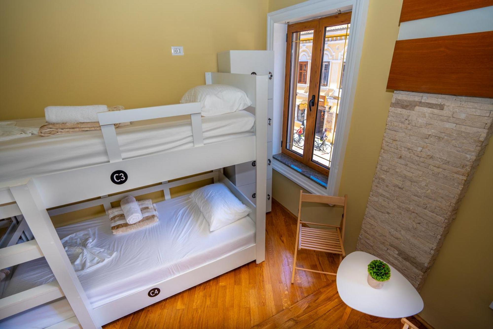 Terrace Hostel & Lounge Bar Shkoder Luaran gambar