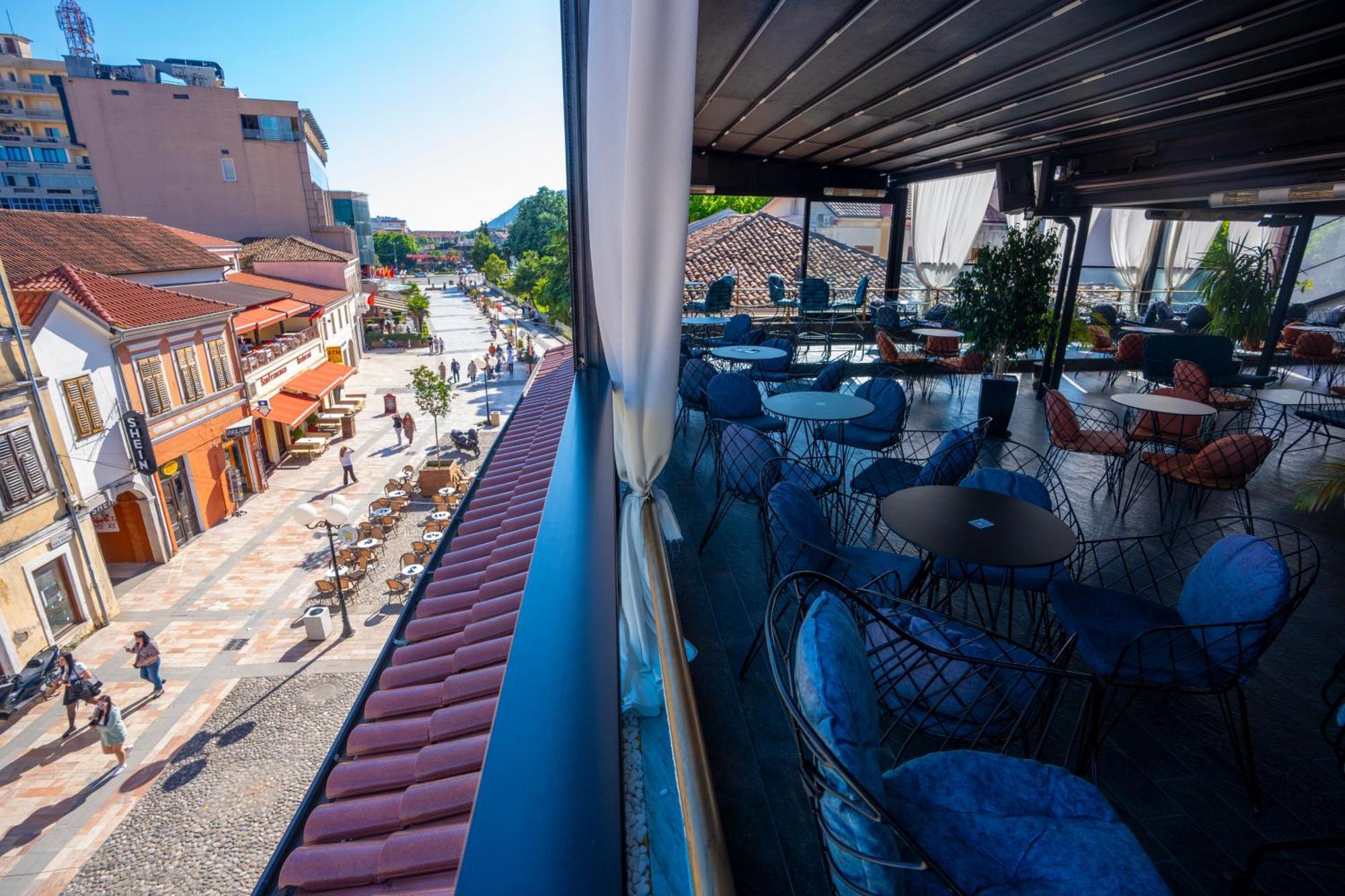 Terrace Hostel & Lounge Bar Shkoder Luaran gambar